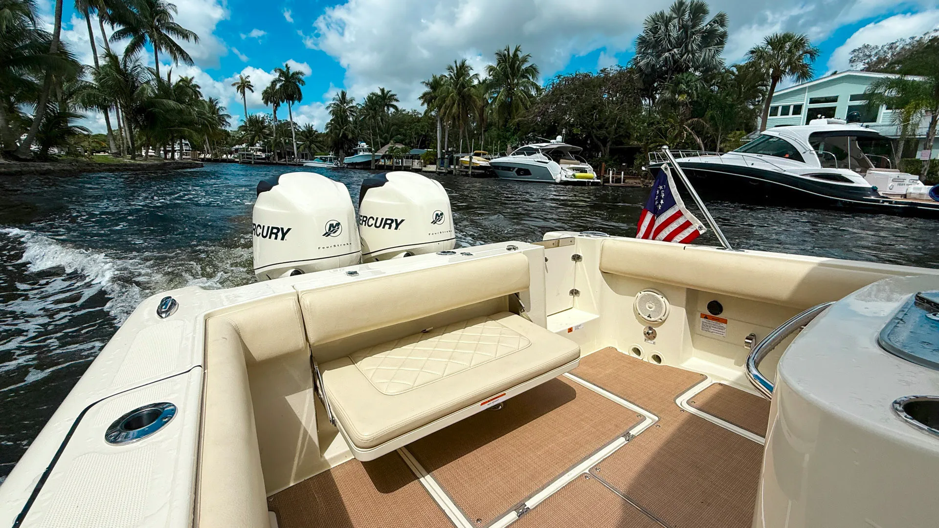 Chris Craft guest experience on a Fort Lauderdale yacht charter