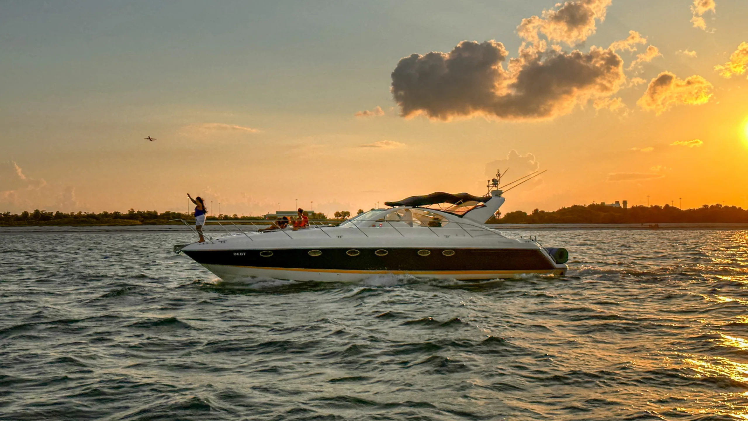 Fairline guest experience on a Fort Lauderdale yacht charter