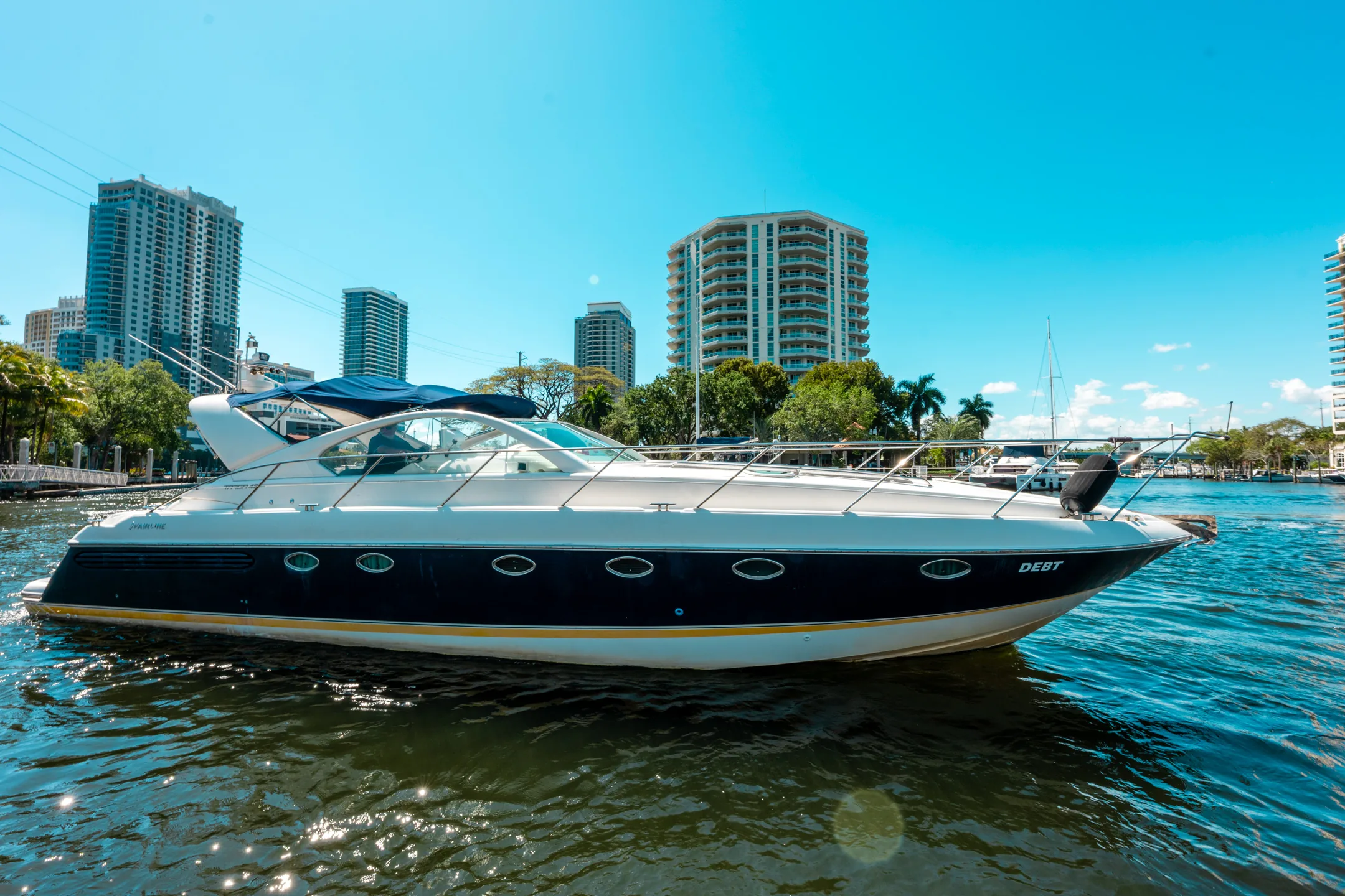 Fairline yacht features for a private Fort Lauderdale charter