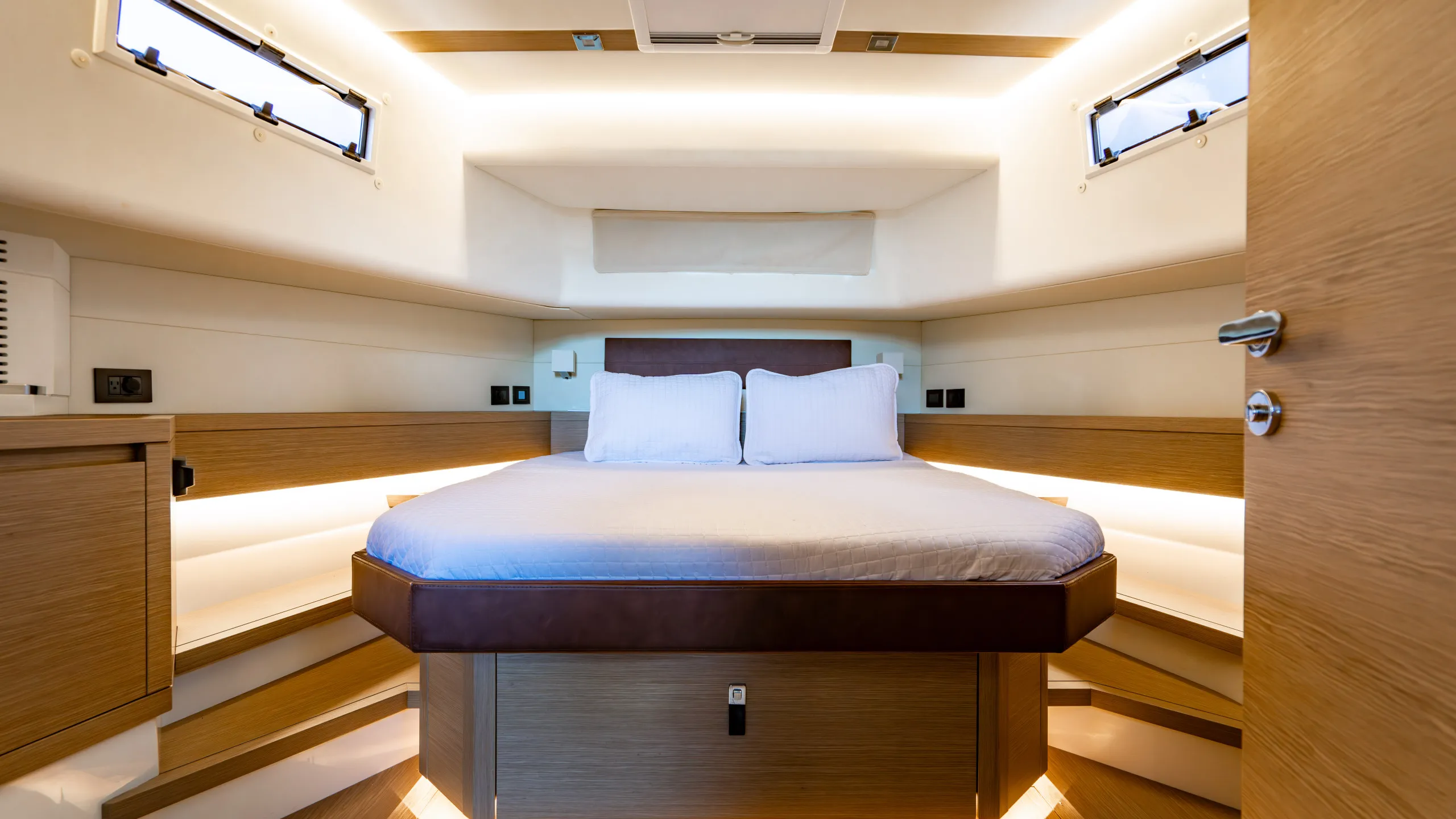 Pardo guest experience on a Fort Lauderdale yacht charter