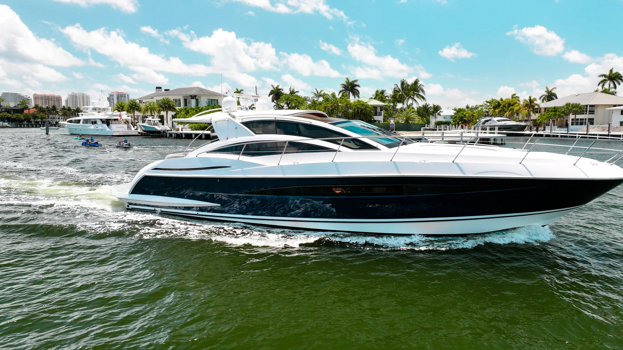 Savannah yacht