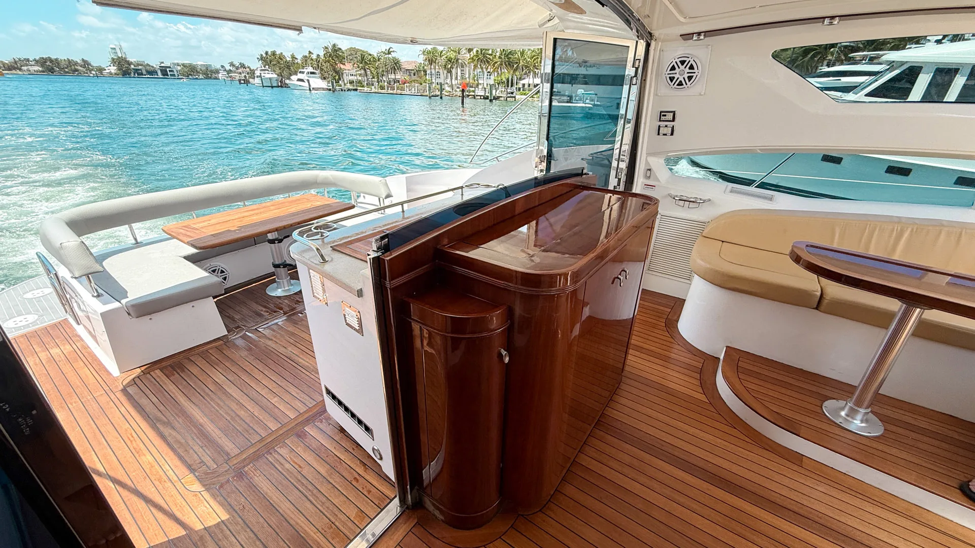 Savannah private yacht setting in Fort Lauderdale