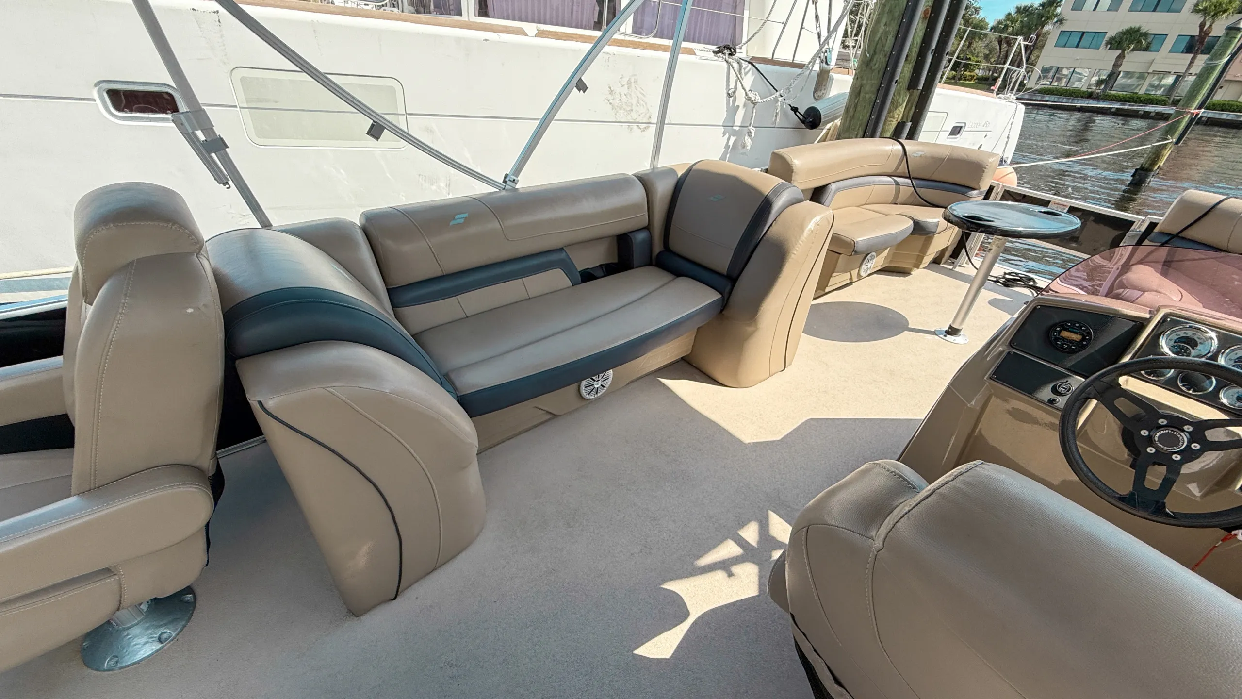 Starcraft aboard a private Fort Lauderdale yacht rental