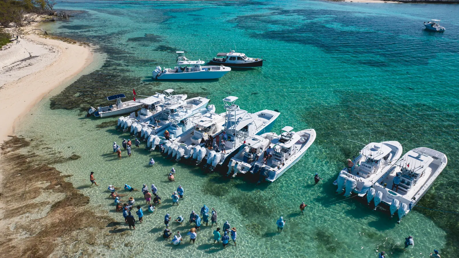 Turquoise-water fleet for Fort Lauderdale yacht charters