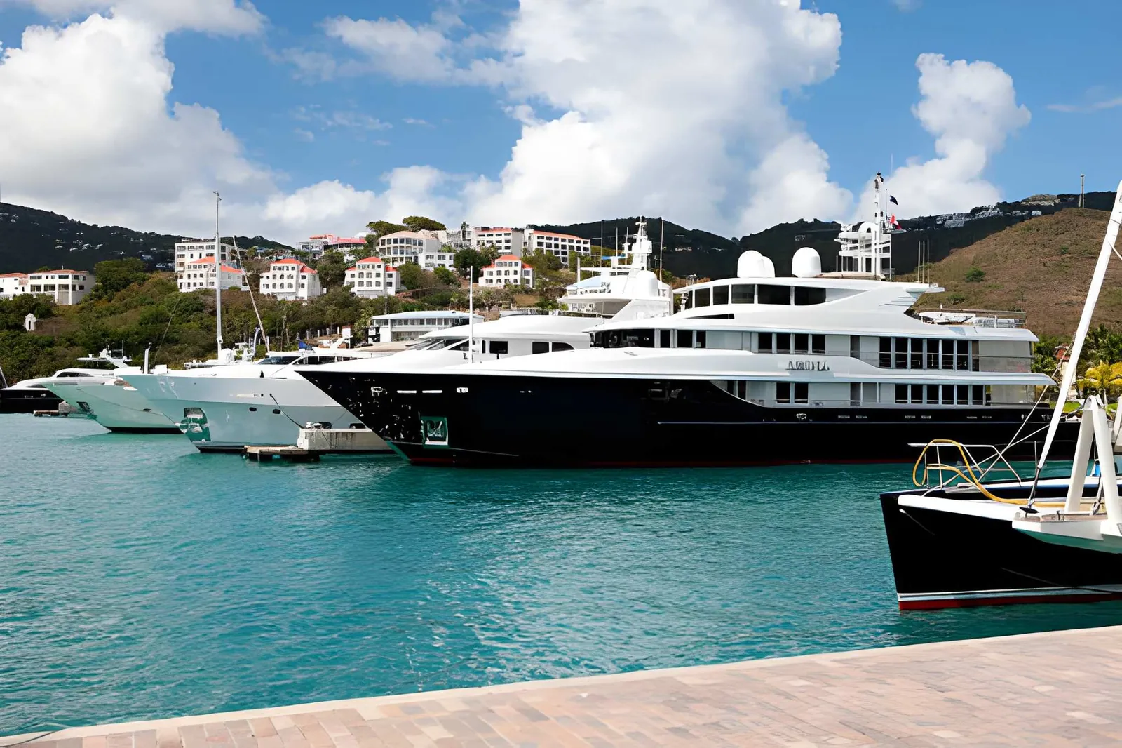 Luxury Yacht Charter Fort Lauderdale: What Sets a Premium Experience Apart