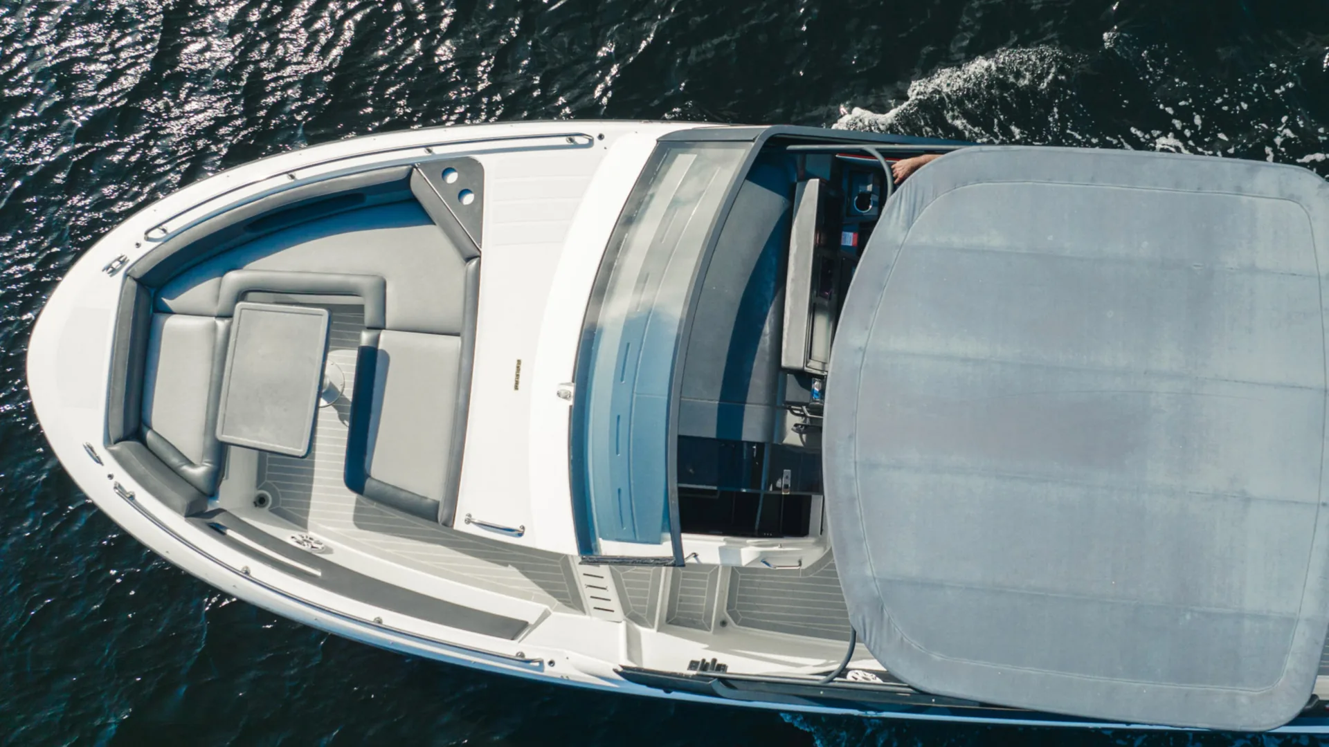 Greenline yacht rental on the Fort Lauderdale waterways