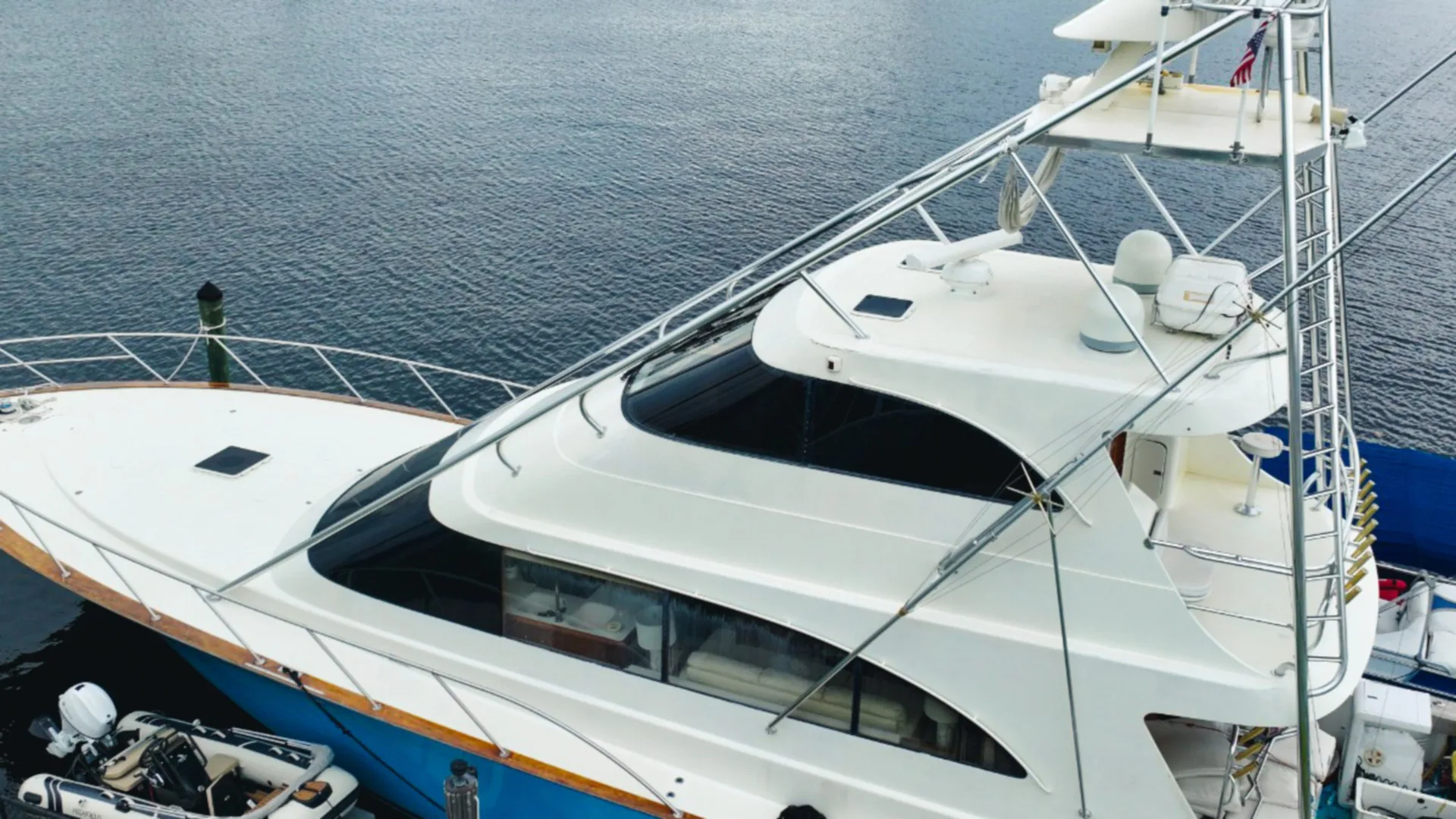 Sportfish yacht rental on the Fort Lauderdale waterways