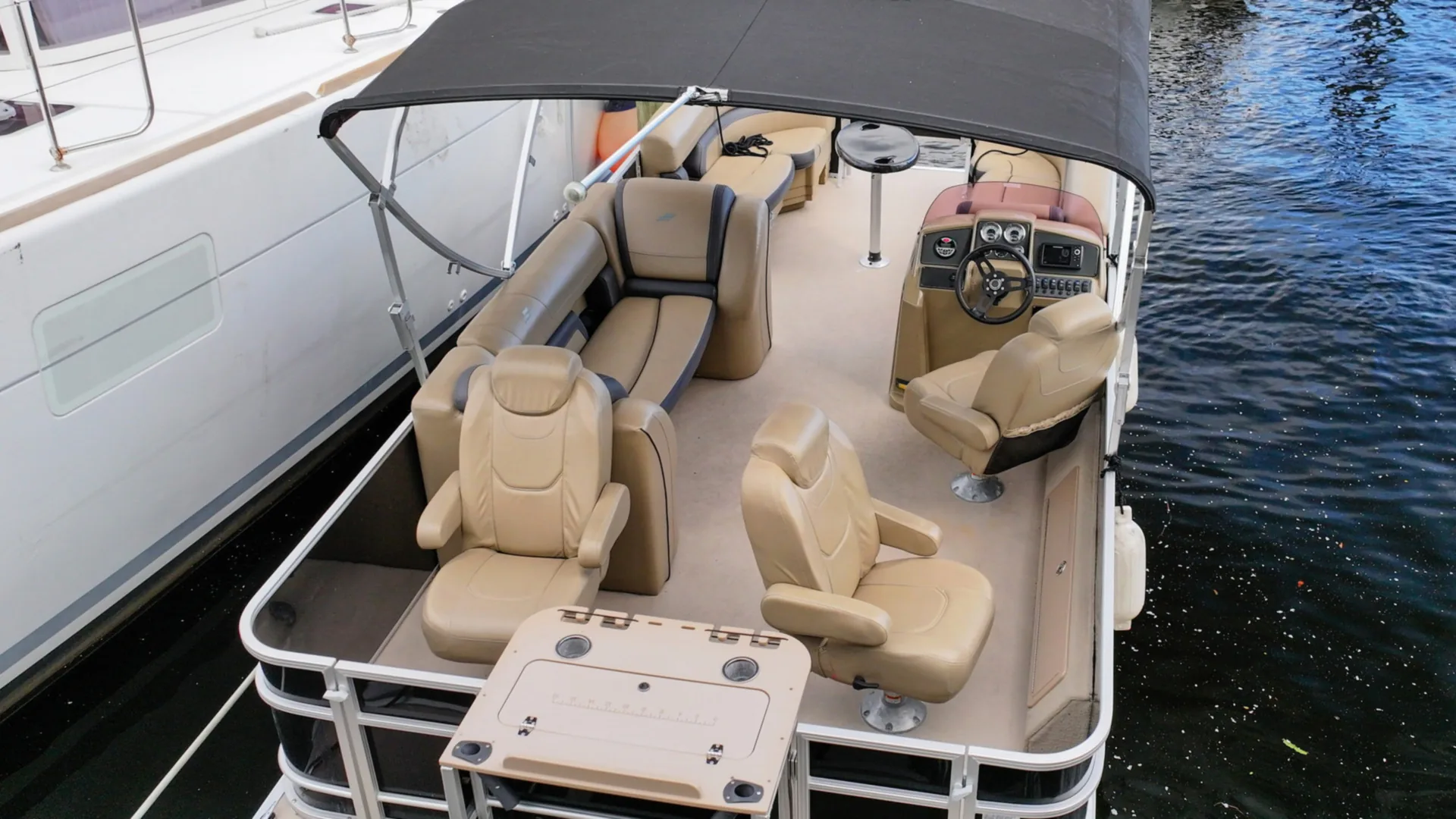 Starcraft available for a captained Fort Lauderdale yacht charter