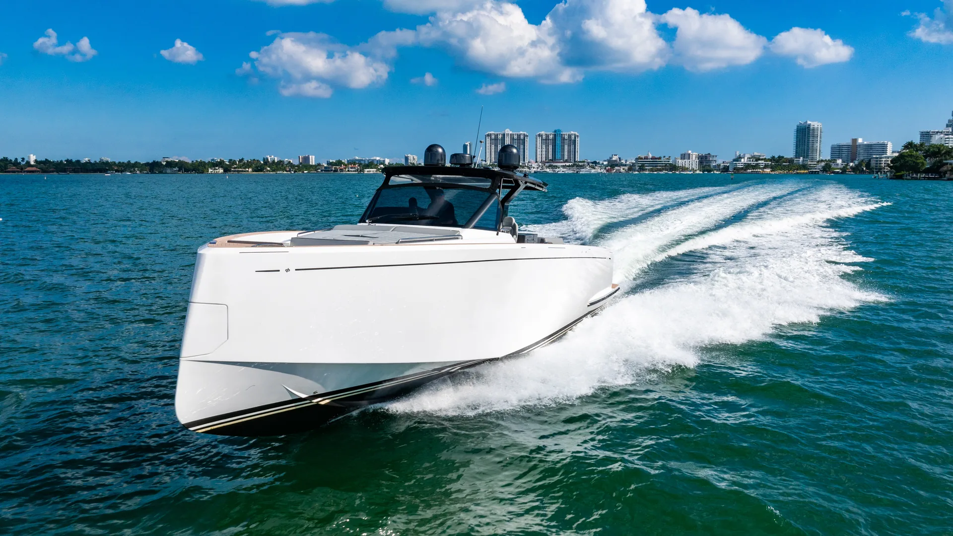 White Pardo private yacht charter in Fort Lauderdale