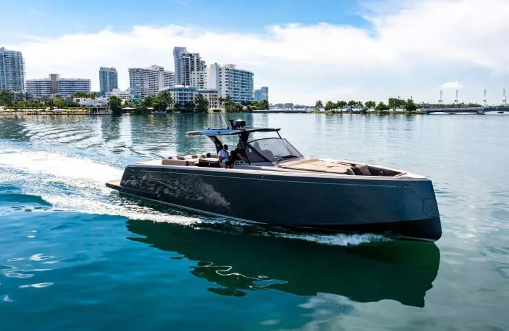 flamingoyachtcharters
