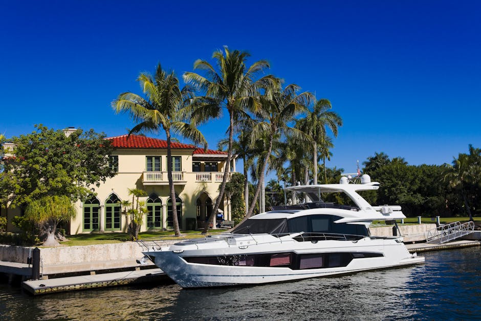 millionaires row Fort Lauderdale luxury yacht waterfront mansions - millionaires row Fort Lauderdale
