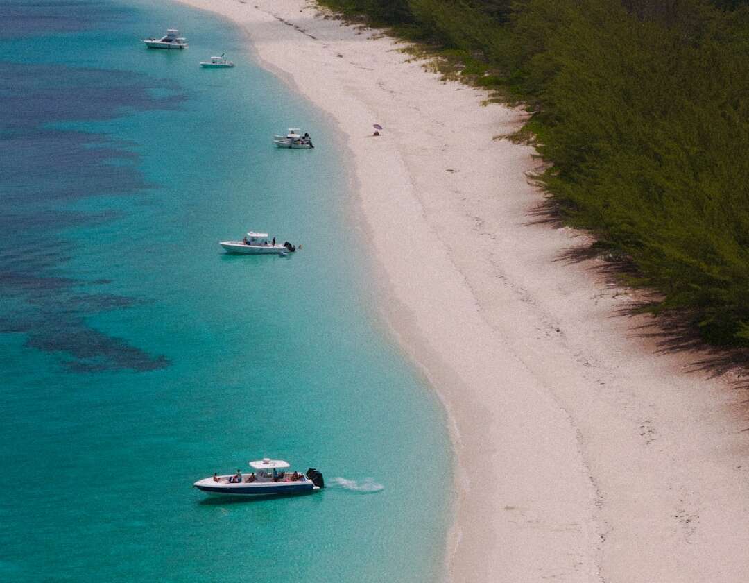 boat rentals bahamas